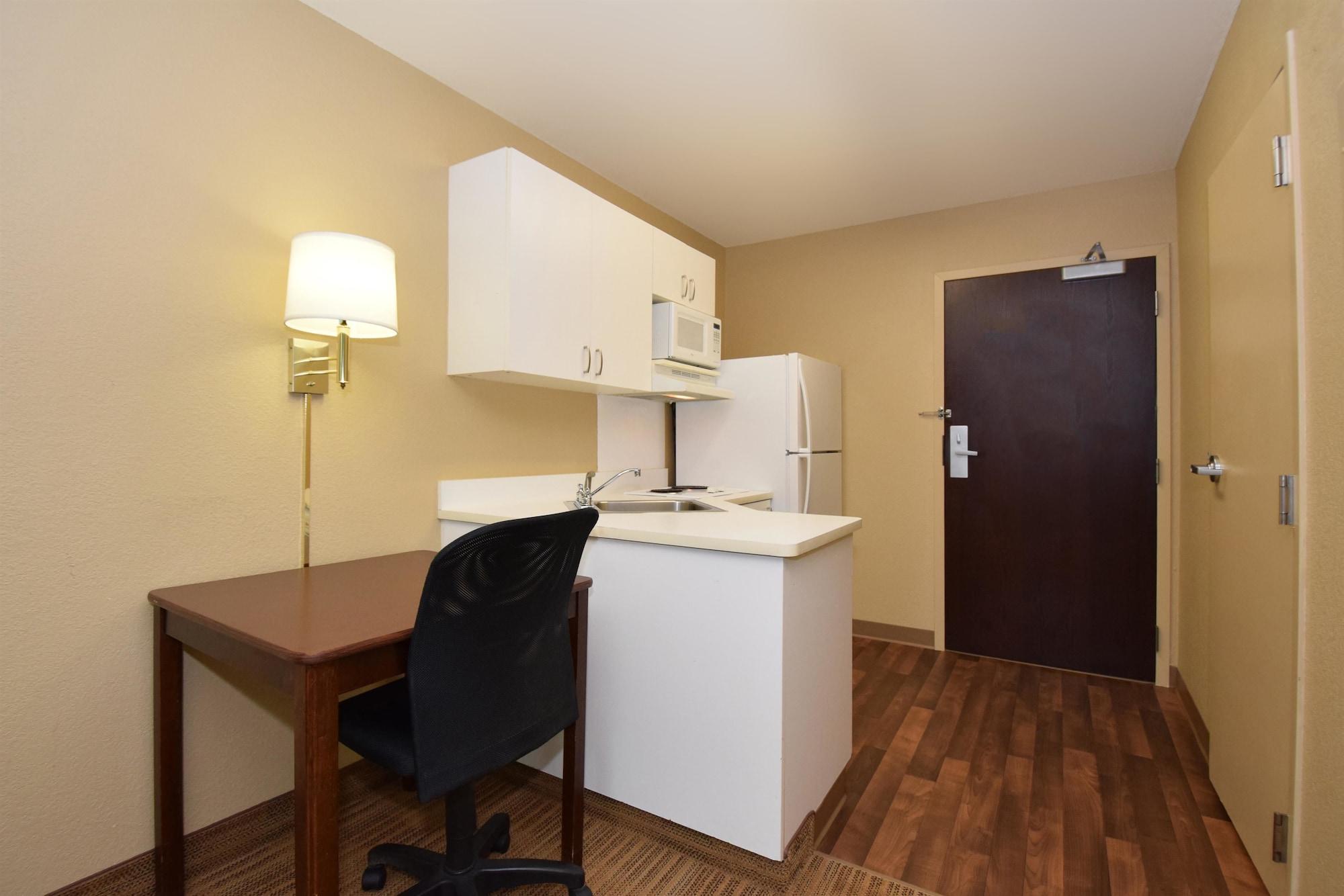 Extended Stay America Select Suites - Orlando - Conven Ctr - Sports Complex Williamsburg Eksteriør billede