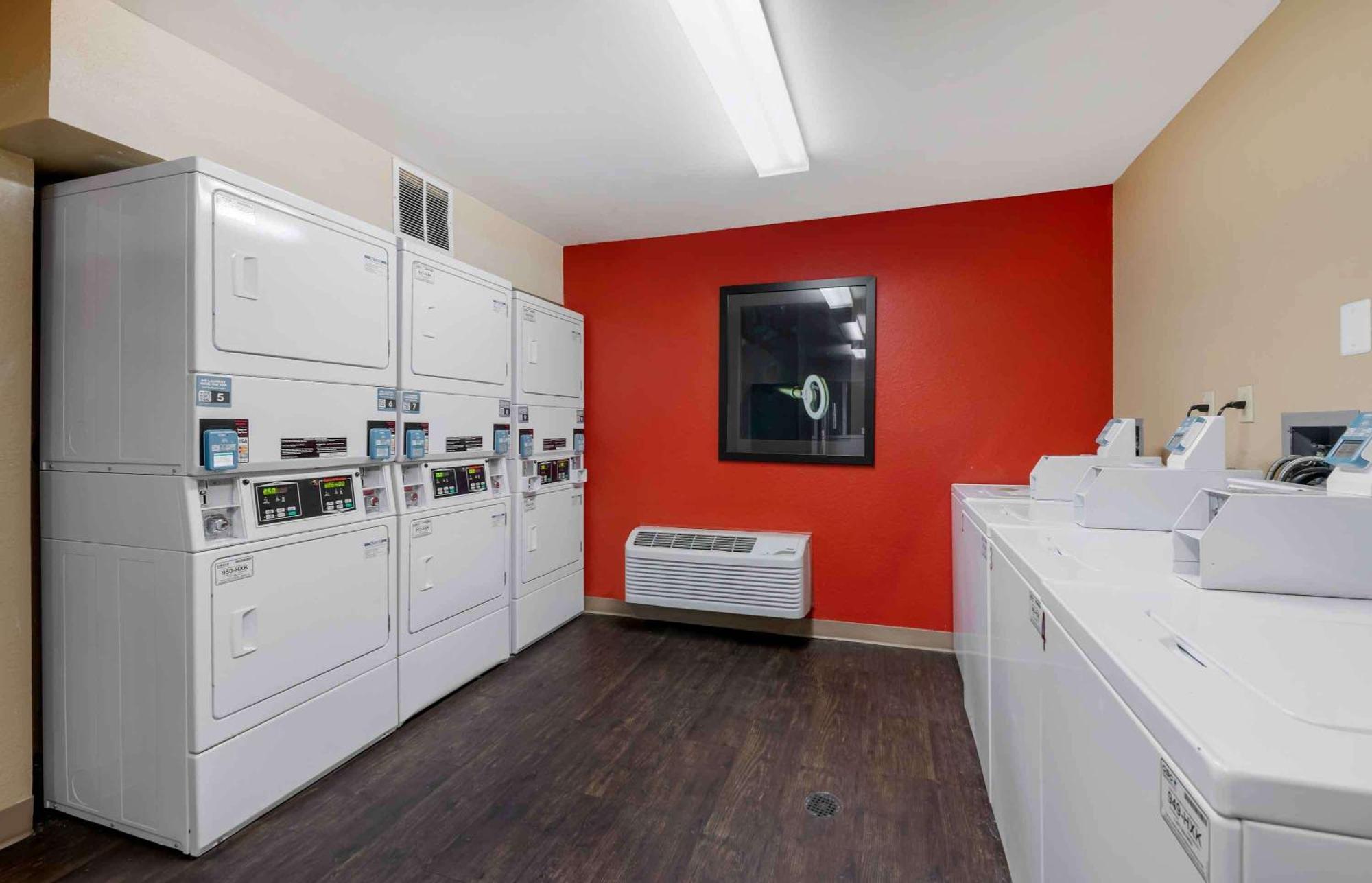 Extended Stay America Select Suites - Orlando - Conven Ctr - Sports Complex Williamsburg Eksteriør billede