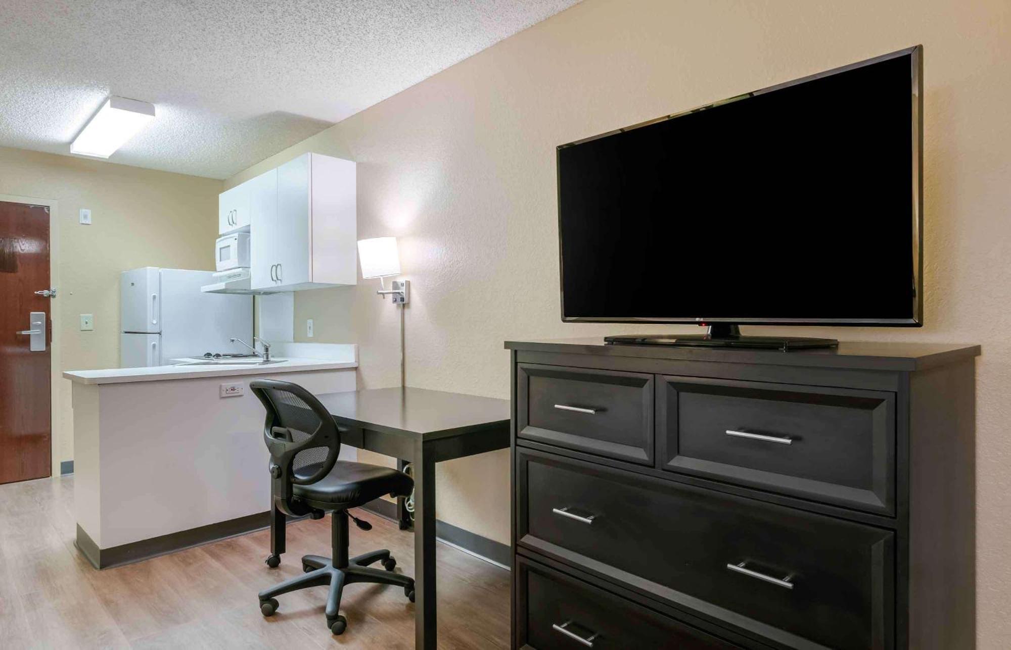 Extended Stay America Select Suites - Orlando - Conven Ctr - Sports Complex Williamsburg Eksteriør billede