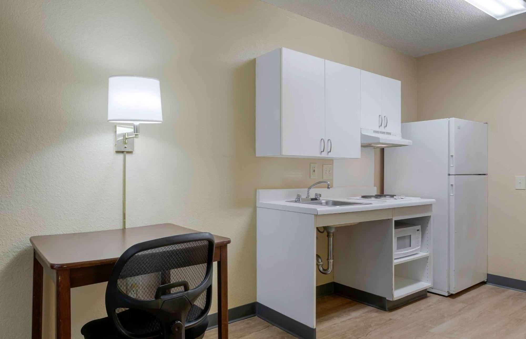 Extended Stay America Select Suites - Orlando - Conven Ctr - Sports Complex Williamsburg Eksteriør billede